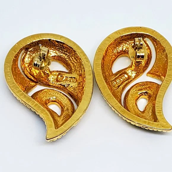 Vintage AVON Contrast Kaleidoscope Red Black Cream Enamel Gold Pierced Earrings - Picture 6 of 10